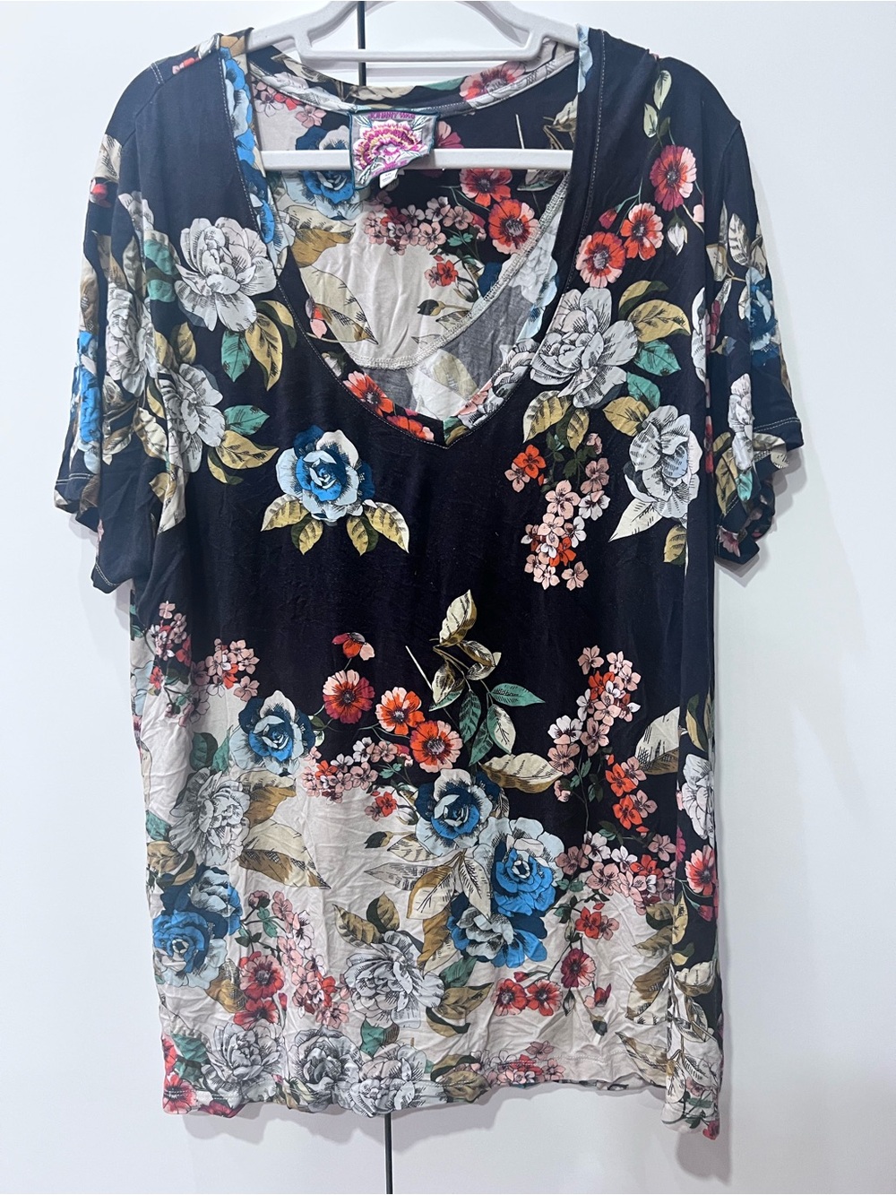 Johnny Was Black Floral V-Neck Short Sleeve Top